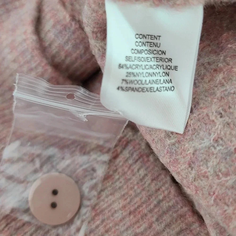 Wayf Pink Button-Front Cropped Cardigan - Picture 7 of 8